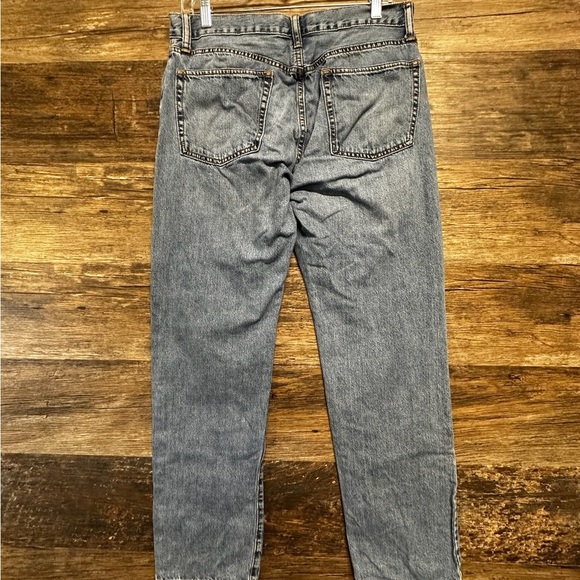 GAP Blue Relaxed Fit Jeans with Vintage Wash - Picture 2 of 7